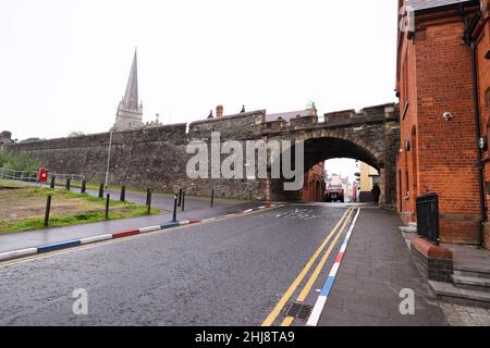 The Fountain and Loyalist/Protestant area beside the walls in Derry City, Northern Ireland Stock Photo