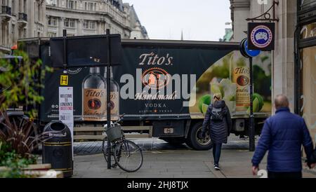 London, UK. 27 January 2022. Tito’s Handmade Vodka Austin Texas lorry turns into Regent Street, London. Credit: Malcolm Park/Alamy Stock Photo