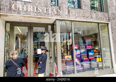 Shoppers queue outside the French luxury fashion brand Celine store in Hong  Kong. (Photo by Budrul Chukrut / SOPA Images/Sipa USA Stock Photo - Alamy