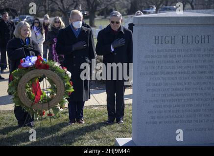 Arlington, United States. 27th Jan, 2022. NASA Deputy Administrator Pam Melroy, left, NASA Administrator Bill Nelson, and NASA Associate Administrator Bob Cabana visit the Space Shuttle Challenger Memorial during a wreath laying ceremony that was part of NASA's Day of Remembrance, Thursday, Jan. 27, 2022, at Arlington National Cemetery in Arlington, Virginia. Wreaths were laid in memory of those men and women who lost their lives in the quest for space exploration. NASA Photo by Bill Ingalls/UPI Credit: UPI/Alamy Live News Stock Photo