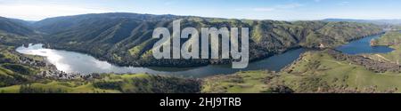 Scenic rolling hills and valleys surround a reservoir in the Tri-valley area of Northern California, just east of San Francisco Bay. Stock Photo