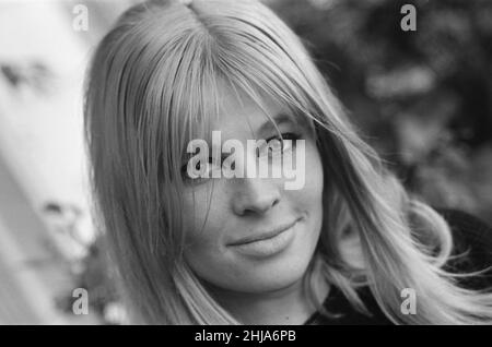 Julie Christie, actor, pictured on the set of Young Cassidy a 1965 film directed by Jack Cardiff and John Ford, The film stars Rod Taylor, Julie Christie, and Maggie Smith. The film is a biographical drama based upon the life of the playwright Sean O'Casey, Picture taken 26th June 1964 Stock Photo