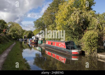 Moored boats on the Brecon and Monmouthshire canal at Govilon, Wales, UK Stock Photo