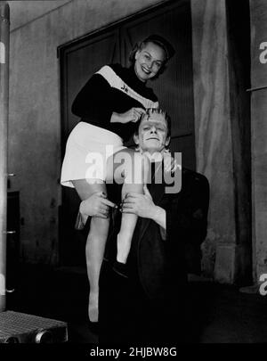 Olivia de Havilland and Fred Gwynne on the set of the Munsters. Stock Photo