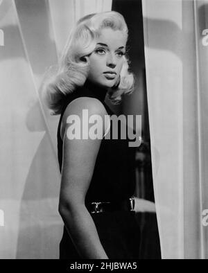 Room 43  Diana Dors  UK, 1958 Director: Alvin Rakoff Stock Photo