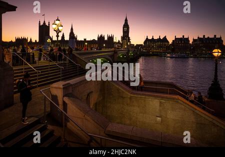 London UK Houses of Parliament Westmister Dusk 27 January 2022 Wikipedia: Big Ben is the nickname for the Great Bell of the striking clock at the nort Stock Photo