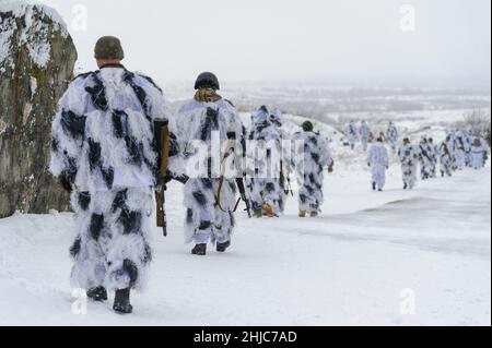 Lviv, Ukraine. 28th Jan, 2022. Ukrainian soldier seen during practical launches of NLAW ATGM at the International Center for Peacekeeping and Security of the National Academy of Land Forces. Credit: SOPA Images Limited/Alamy Live News Stock Photo