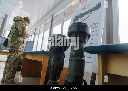 Lviv, Ukraine. 28th Jan, 2022. NLAW ATGM complex seen during practical launches of NLAW ATGM at the International Center for Peacekeeping and Security of the National Academy of Land Forces. Credit: SOPA Images Limited/Alamy Live News Stock Photo