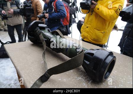 Lviv, Ukraine. 28th Jan, 2022. Practical launches of NLAW ATGM at the International Center for Peacekeeping and Security of the National Academy of Land Forces. (Photo by Mykola Tys/SOPA Images/Sipa USA) Credit: Sipa USA/Alamy Live News Stock Photo