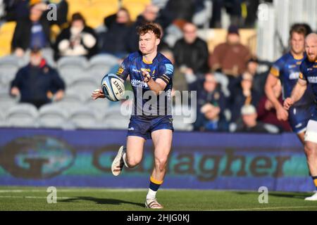 Worcester, UK. 29th Jan, 2022. Gareth Simpson of Worcester Warriors during the Gallagher Premiership Rugby match between Worcester Warriors and Northampton Saints at the Sixways Stadium, Worcester, England on 29 January 2022. Photo by Scott Boulton. Editorial use only, license required for commercial use. No use in betting, games or a single club/league/player publications. Credit: UK Sports Pics Ltd/Alamy Live News