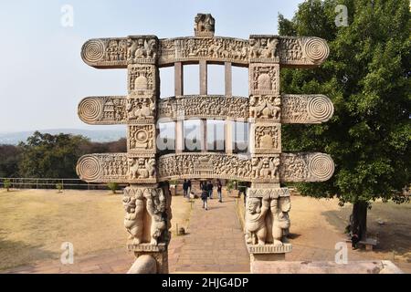 Stupa No 1, West Gateway. Rear view of Architraves and dwarfs holding pillars The Great Stupa, World Heritage Site, Sanchi, Madhya Pradesh, India. Stock Photo