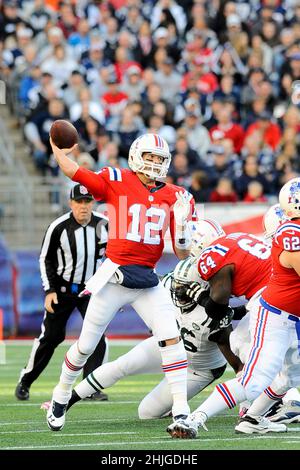 October 21, 2012 New England Patriots tight end Rob Gronkowski (87) during  the New England Patriots vs New York Jets game played at Gillette Stadium  in Foxborough, Massachusetts. Eric Canha/CSM Stock Photo - Alamy