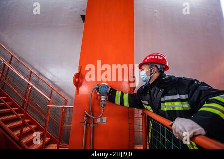 Liupanshui. 29th Jan, 2022. A maintenance worker examines the interior of the Beipanjiang Bridge in southwest China's Guizhou Province, Jan. 29, 2022. Sitting over 565.4 meters above a valley, the Beipanjiang Bridge has been certified as the world's highest bridge by the Guinness World Records. Spanning 1,341.4 meters, the bridge links Duge Township of Liupanshui in southwest China's Guizhou with Puli Township of Xuanwei in southwest China's Yunnan Province. Credit: Tao Liang/Xinhua/Alamy Live News Stock Photo