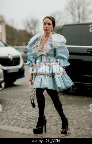 Street style, Sira Pevida arriving at Ralph and Russo Fall Winter 2020-2021  show, held at Pavillon Cambon, Paris, France, on February 28th, 2020. Photo  by Marie-Paola Bertrand-Hillion/ABACAPRESS.COM Stock Photo - Alamy