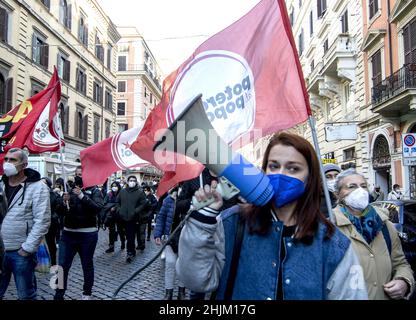 Rome, Italy. 29th Jan, 2022. Demonstration against all evictions, foreclosures and the announced evictions that would leave hundreds of people and families on the street. (Photo by Patrizia Cortellessa/Pacific Press/Sipa USA) Credit: Sipa USA/Alamy Live News Stock Photo