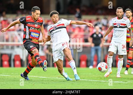 SÃO PAULO, SP - 05.03.2022: SÃO PAULO FC X CORINTHIANS - Tiago Volpi of São  Paulo FC during a match between São Paulo FC x Corinthians valid for the  10th round of