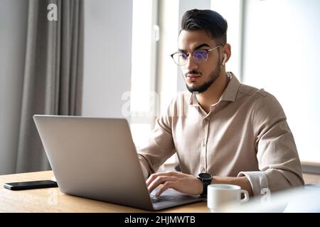 Business man trader investor analyst using laptop for financial market analysis Stock Photo