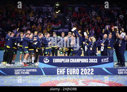 Cérémonie Podium Team Sweden during the EHF Men's Euro 2022, Final handball match between Sweden and Spain on January 30, 2022 at Budapest Multifunctional Arena in Budapest, Hungary. Photo by Laurent Lairys/ABACAPRESS.COM Stock Photo