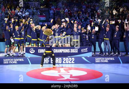 Cérémonie Podium Team Sweden during the EHF Men's Euro 2022, Final handball match between Sweden and Spain on January 30, 2022 at Budapest Multifunctional Arena in Budapest, Hungary. Photo by Laurent Lairys/ABACAPRESS.COM Stock Photo