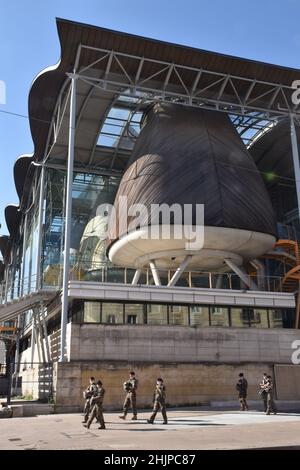 The new Palais de Justice in Bordeaux, architect Richard Rogers