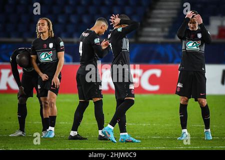 Paris, France. 31st Jan, 2022. The team of PSG look dejected during the French Cup football match between Paris Saint-Germain and OGC Nice on January 31, 2022 at Parc des Princes stadium in Paris, France - Photo Matthieu Mirville/DPPI Credit: DPPI Media/Alamy Live News Stock Photo