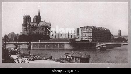 The Ile de la Cité and Notre-Dame. Paris. France (1925) Stock Photo