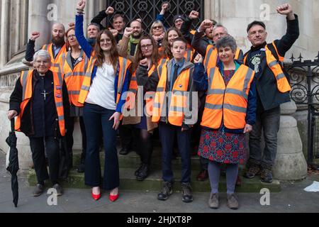 London, England, UK 1 February 2022 Nineteen Insulate Britain defendants stand trial at the Royal Courts of Justice charged with breaking an injunction. In the photograph are Rev Sue Parfitt, Ruth Jarman, Paul Sheeky,  Biff Whipster, Dr Diana Warner, Stephen Gower, Theresa Norton, Christian Rowe, Ellie Litten, Arne Springdorum, Gabriella Ditton, Indigo Rumbelow, Jessica Causby, Liam Norton and Stephanie Aylett who all stand accused. Stock Photo