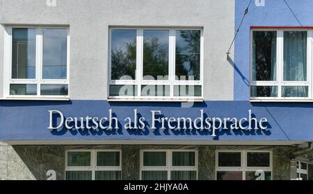 Werbung, Deutschunterricht, Invalidenstraße, Mitte, Berlin, Deutschland Stock Photo