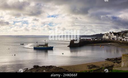 St Mawes Ferry arriving in port, ready to take passenger to Falmouth on the Fal Estuary Stock Photo