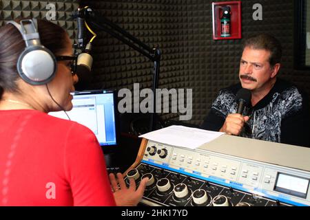 Sergio Goyri, el actor mexicano  se presenta esta noche con el monologo 'Los Hombres son de Marte, las Mujeres de Venus'en Hermosillo fue captado en su visita a laestacion  Radio Stereo 100. 23,nov,2012. Hermosillo Son. (Luis Gutierrez/NortePhoto)      Sergio Goyri, the Mexican actor is presented tonight with the monologue 'Men are from Mars, Women are from Venus' in Hermosillo was captured during his visit to the Radio Stereo 100 station. Nov 23, 2012. Hermosillo Son.  (Luis Gutierrez/NortePhoto) Stock Photo