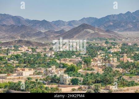 Middle East, Arabian Peninsula, Oman, Ad Dakhiliyah, Bahla. The town of Bahla, in the mountains of Oman. Stock Photo