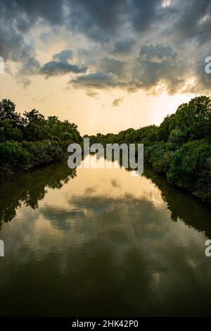 USA, Mississippi. Mississippi River Basin, Sunflower River seen from Woodburn-Kinlock Road bridge, west of Indianola. Stock Photo