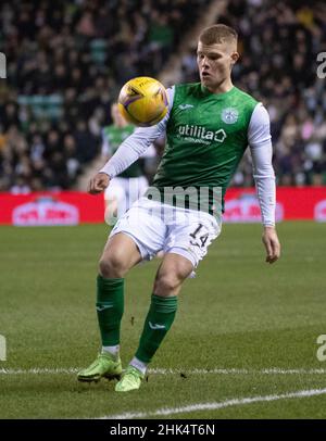 Edinburgh, UK. 28th Jan, 2022. Cinch Premiership - Hibernian v Heart of Midlothian 28/1/2022. Hibernian play host to Hearts in the cinch Premiership at Easter Road Stadium, Edinburgh, Midlothian, UK. Pic shows: HibsÕ American midfielder, Chris Mueller, gets the ball under control. Credit: Ian Jacobs/Alamy Live News Stock Photo