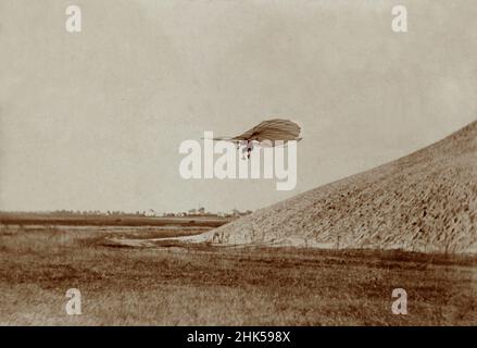 Vintage photo circa 1895 of the German aviation pioneer Karl Wilhelm Otto Lilienthal flying his glider Stock Photo