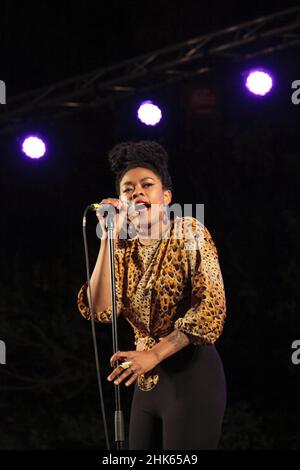 Nikki Hill in concert in Montbazin. ThauFestival. Montbazin, Occitanie, France Stock Photo