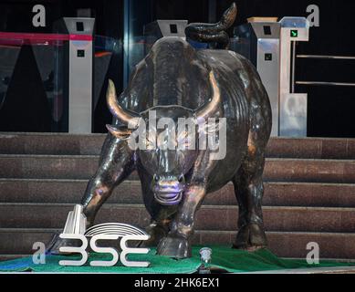 Mumbai, India. 01st Feb, 2022. Statue of a bull is seen at the entrance of Bombay Stock Exchange (BSE) building in Mumbai. Stock prices rise if the Union Budget is perceived positively and the prices of stocks drop if the stock exchange doesn't find the budget in its favour. Credit: SOPA Images Limited/Alamy Live News Stock Photo