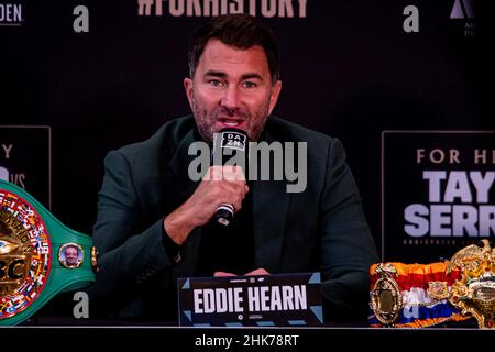 NEW YORK CITY, NY - FEBRUARY 2: The matchroom promoter Eddie Hearn interacts with media during the Amanda Serrano v Katie Taylor Press Conference at Madison Square Garden on February 2, 2022 in New York City, New York, United States. (Photo by Matt Davies/PxImages) Stock Photo