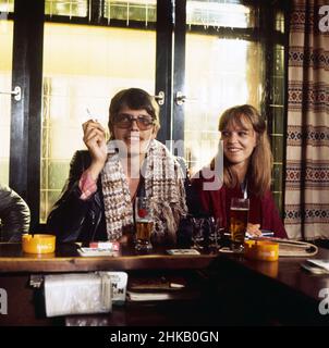 Britta, Fernsehfilm, Deutschland 1977, Regie: Berengar Pfahl, Darsteller: Hinnerk Jensen, Verena Plangger Stock Photo