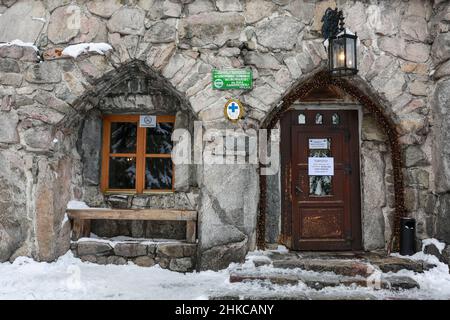 Zakopane, Poland. 27 January 2022. Murowaniec PTTK shelter at Hala Gąsienicowa. Credit: Waldemar Sikora Stock Photo