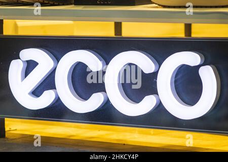 shop hi-res stock photography and images - Page 2 Alamy