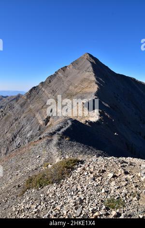 Mount Nebo Wilderness autumn panoramic views hiking from peak 11 933