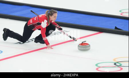 Beijing, China. 4th Feb, 2022. Rachel Homan of Canada competes during the curling mixed doubles round robin event of the Beijing 2022 Winter Olympics between Switzerland and Canada at National Aquatics Centre in Beijing, China, Feb. 4, 2022. Credit: Zhou Mi/Xinhua/Alamy Live News Stock Photo