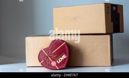 Brown cardboard boxes on white background. Suitable for food, cosmetic, medical packaging. boxes used cargo transportation. online shopping cardboard Stock Photo