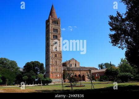 Pomposa, Abbatia Sanctae Mariae Pomposae, ehemalige Abtei des Benediktiner-Ordens an der Mündung des Po, Gemeinde Codigoro, Ferrara, Emilia-Romagna, I Stock Photo