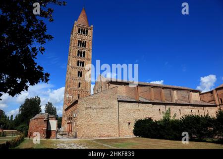 Pomposa, Abbatia Sanctae Mariae Pomposae, ehemalige Abtei des Benediktiner-Ordens an der Mündung des Po, Gemeinde Codigoro, Ferrara, Emilia-Romagna, I Stock Photo