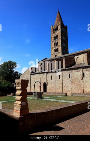 Pomposa, Abbatia Sanctae Mariae Pomposae, ehemalige Abtei des Benediktiner-Ordens an der Mündung des Po, Gemeinde Codigoro, Ferrara, Emilia-Romagna, I Stock Photo