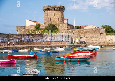 France, Pyrénées-Atlantiques (64), Basque Country, Ciboure, Saint-Jean-de-Luz bay, Socoa marina and Socoa fort Stock Photo