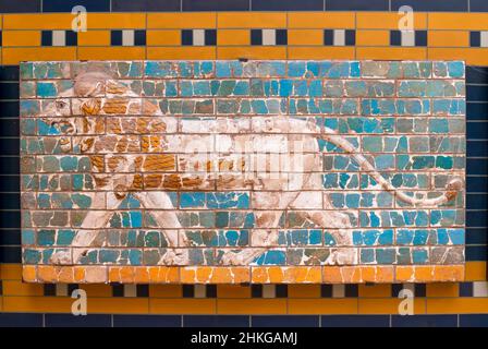 Lion relief on glazed bricks from the Ishtar Gate. Details of the Babylonian Ischtar Tor. Stock Photo