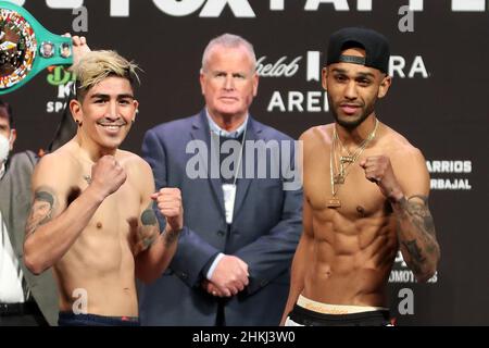 Las Vegas, USA. 04th Feb, 2022. LAS VEGAS, NV - FEBRUARY 4: (L-R) Boxers  Keith Thurman and Mario Barrios face off during the official weigh-in for  their bout at the Mandalay Bay