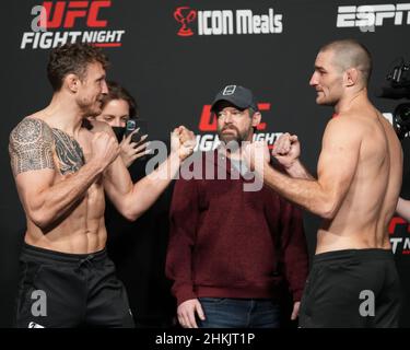 Las Vegas, USA. 04th Feb, 2022. LAS VEGAS, NV - February 4: Jack Hermansson (L) and Sean Strickland (R)  face-off at the UFC Apex for UFC Vegas 47 - Hermansson vs Strickland on February 4, 2022 in LAS VEGAS, United States. (Photo by Louis Grasse/PxImages) Credit: Px Images/Alamy Live News Stock Photo